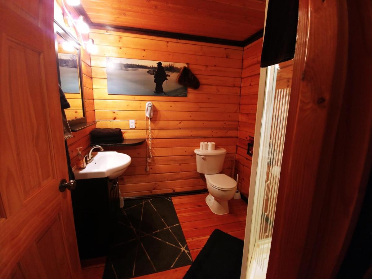 Bone Creek Wilderness Retreat Hotel Blue River Bagian luar foto